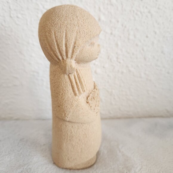 Sand Art Girl with Bouquet of Flowers Sculpture Belgium Figure Registered 6 in. - Picture 4 of 10